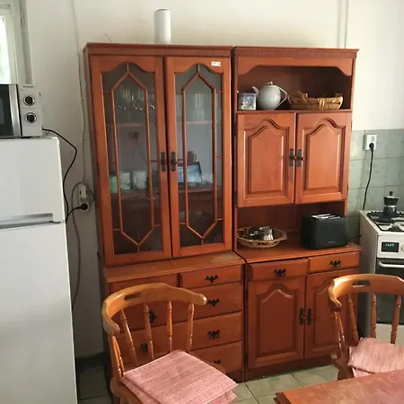 Leander-sziget Hostel *