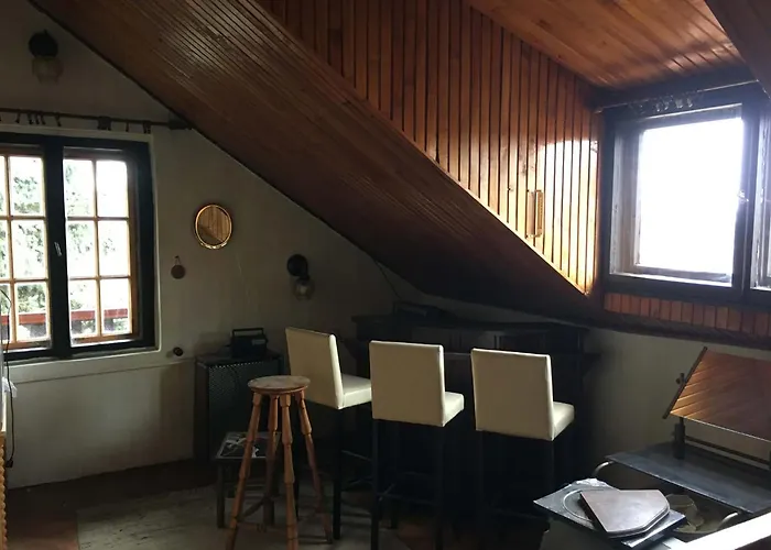 Leander-sziget Hostel *