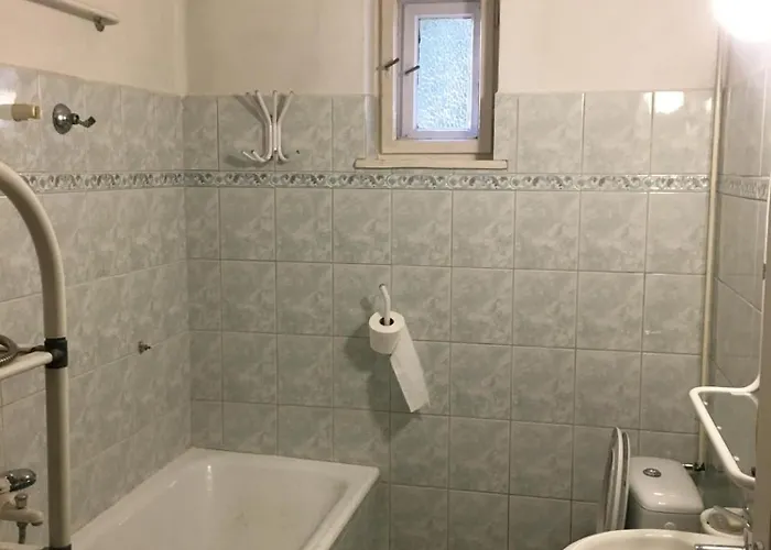 Leander-sziget * Veszprém